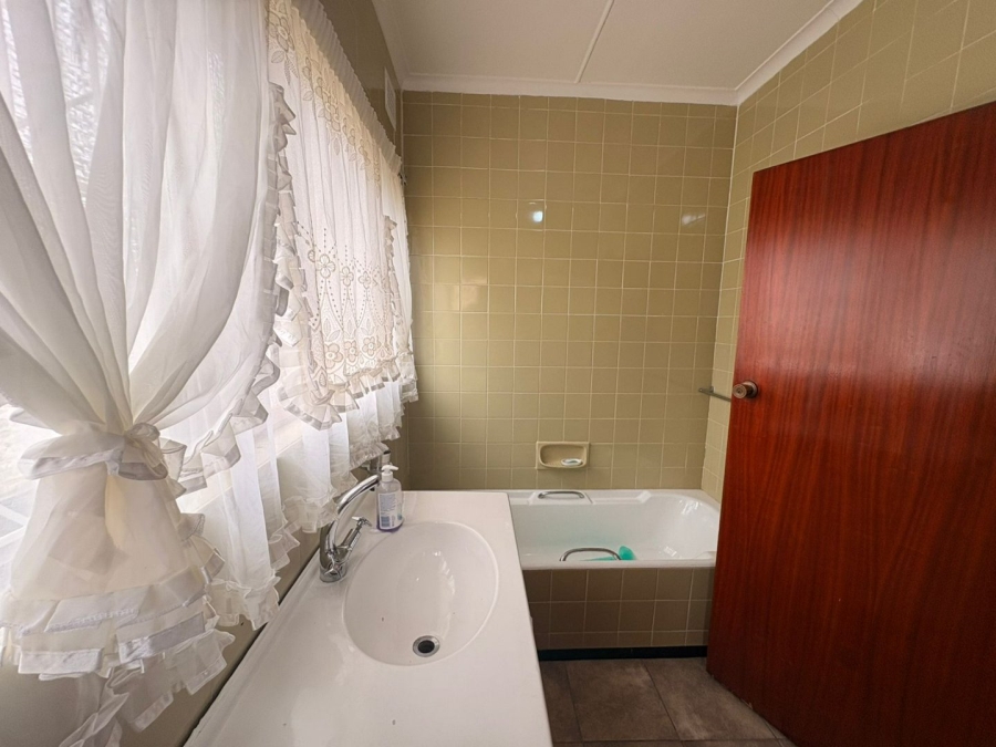 4 Bedroom Property for Sale in Braelyn Eastern Cape